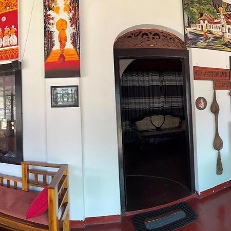 Lake Classical Guest House Kandy Eksteriør billede