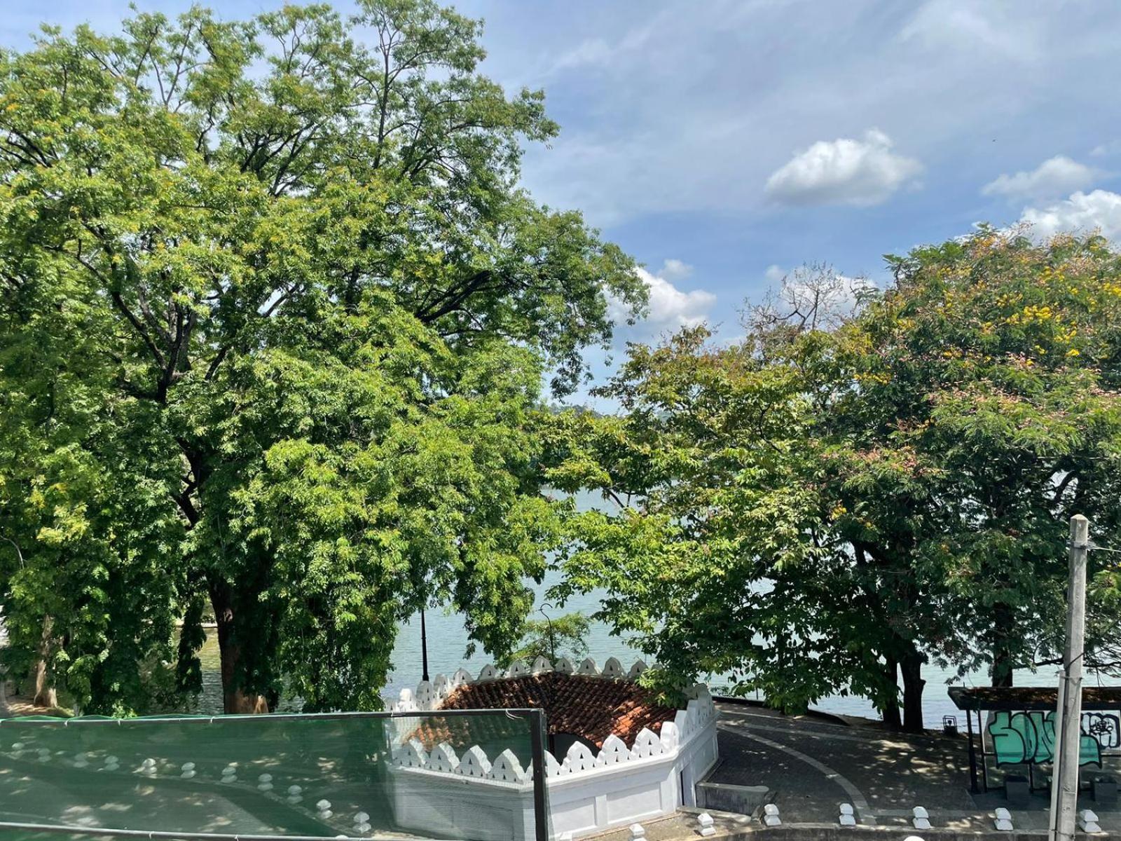 Lake Classical Guest House Kandy Eksteriør billede