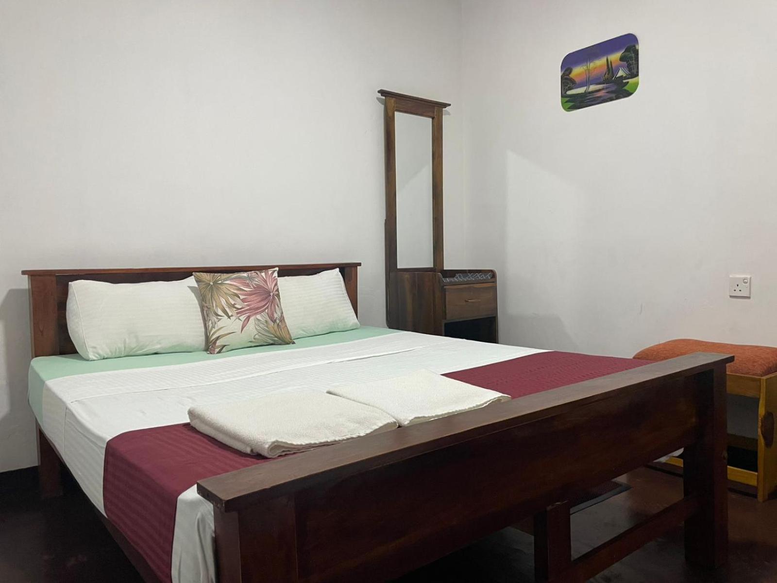 Lake Classical Guest House Kandy Eksteriør billede